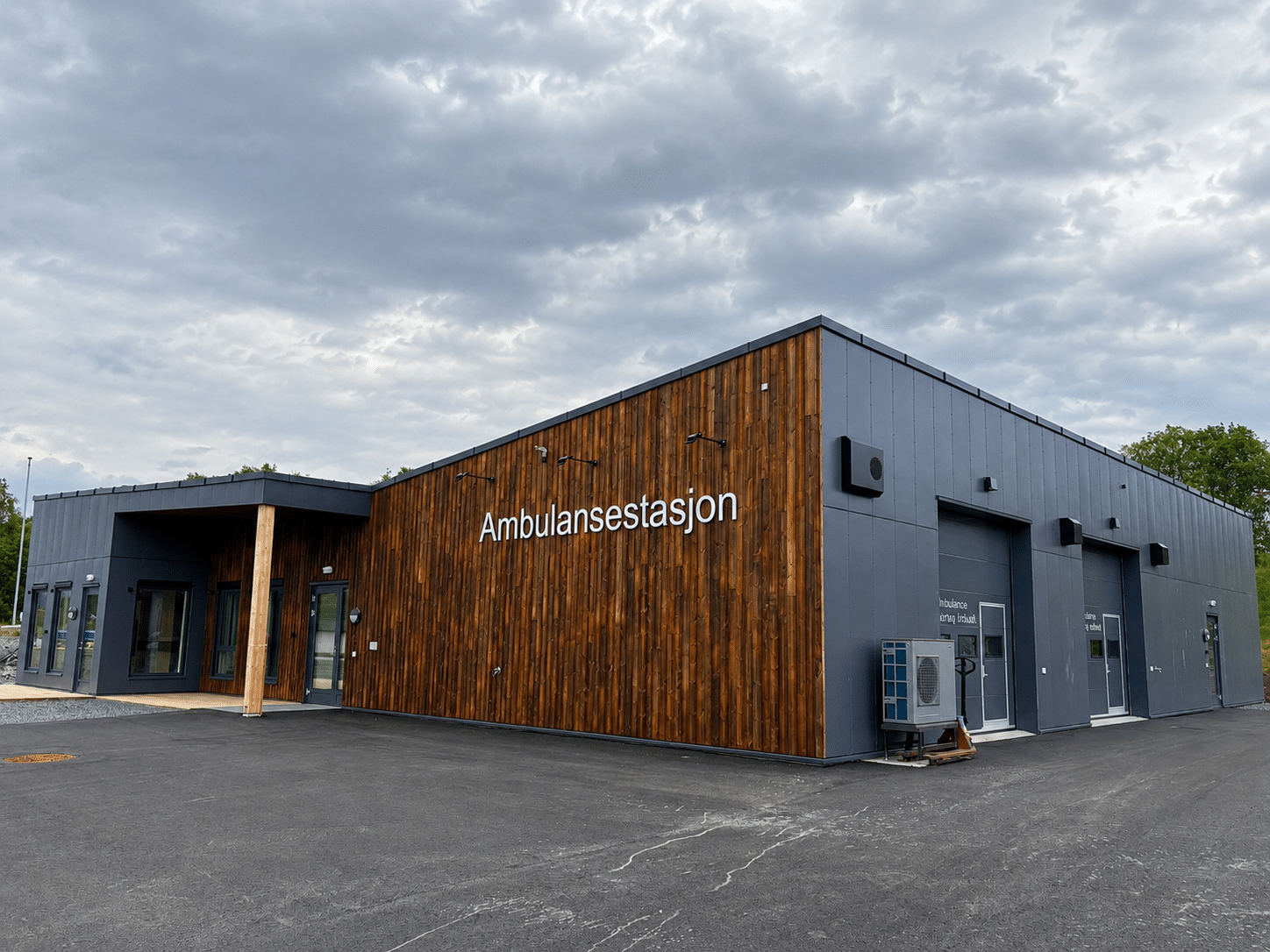 Aukra ambulansestasjon med adgangskontroll fra Låssenteret Molde