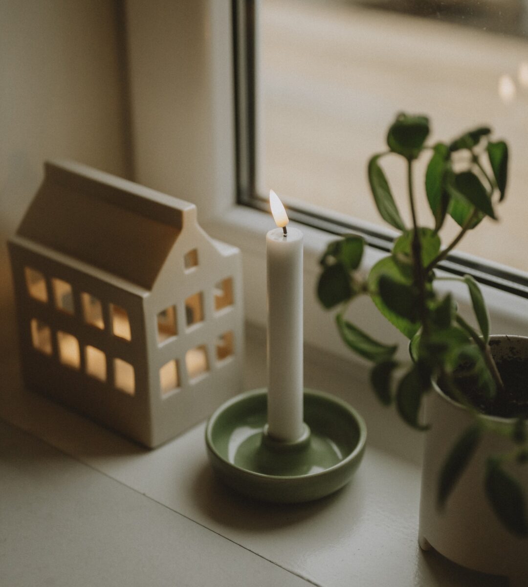 Electric led candle battery powered light